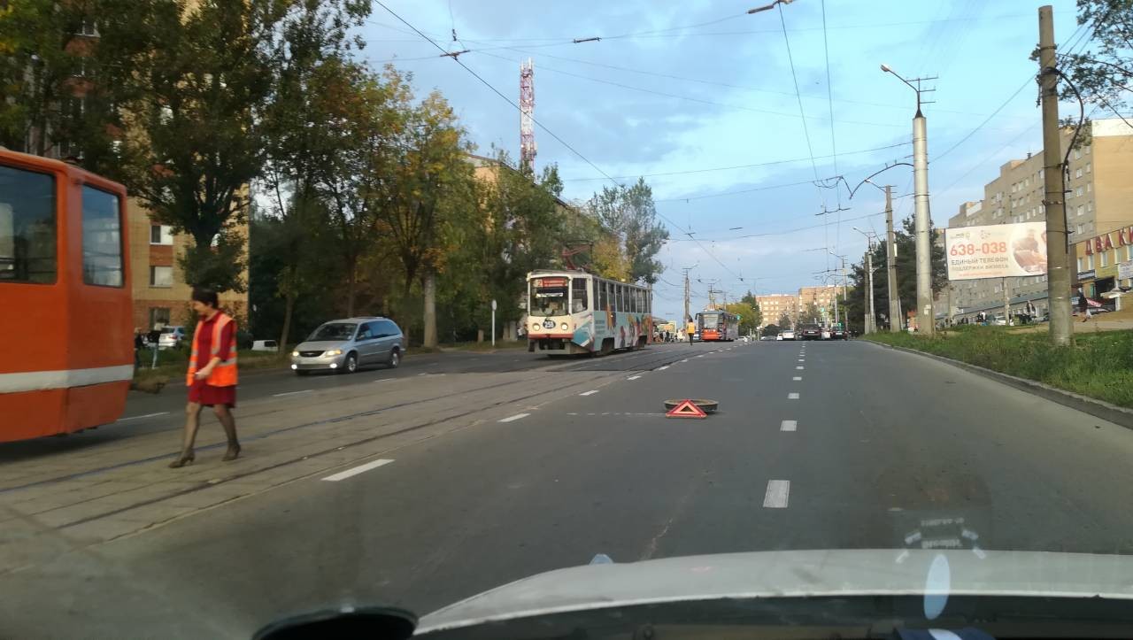 В Смоленске у трамвая отлетело колесо