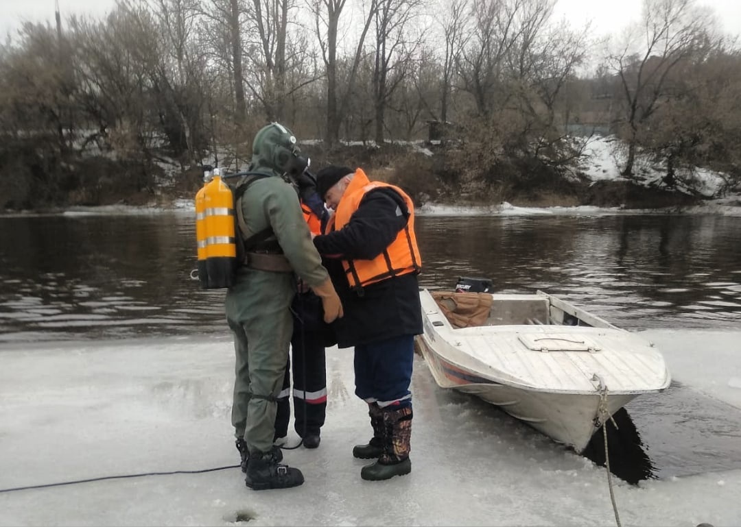 Днепр утонула. Спасение на воде. Аварийно-спасательная служба на реке. Смоленск спасательная станция на Днепре.